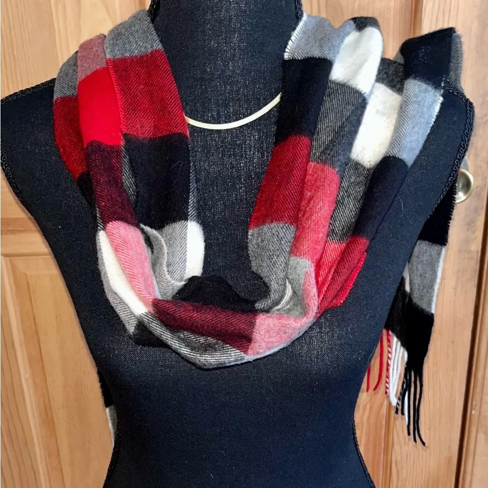 V. FRAAS VTG Cashmink Scarf Red Black Grey Plaid Made in Germany Fringes 70x11